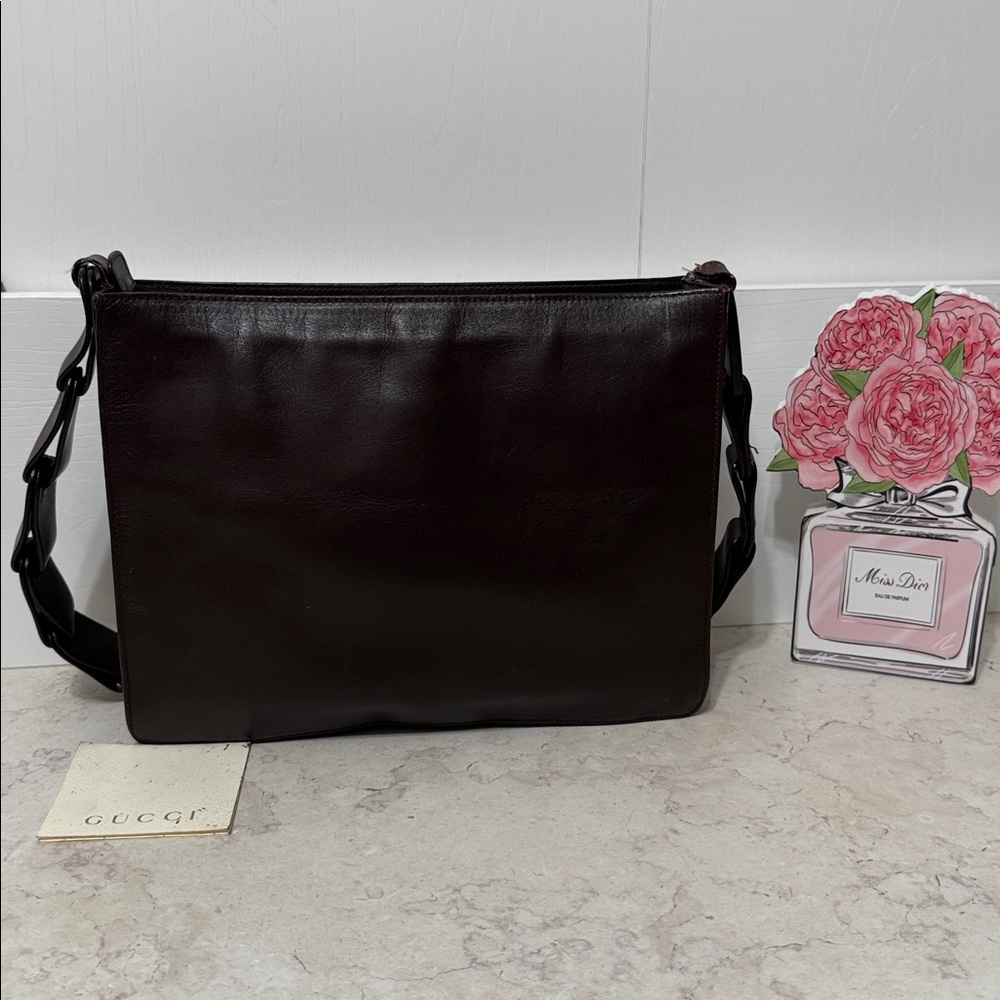 Rare GUCCI. Leather shoulder bag with card - Picture 2 of 15